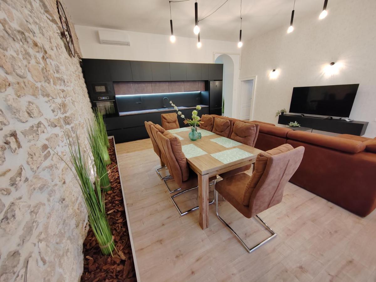 Town Square Apartment Zadar Exterior photo